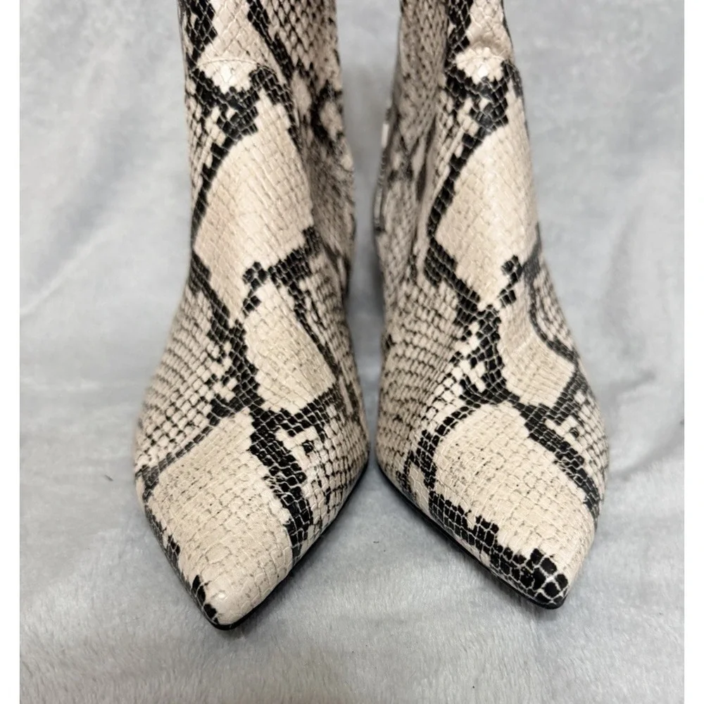 Michael Kors NEW Boots Bootie Snake Print Ankle Boots Kitten Heel SZ 9.5 Black - Picture 5 of 11
